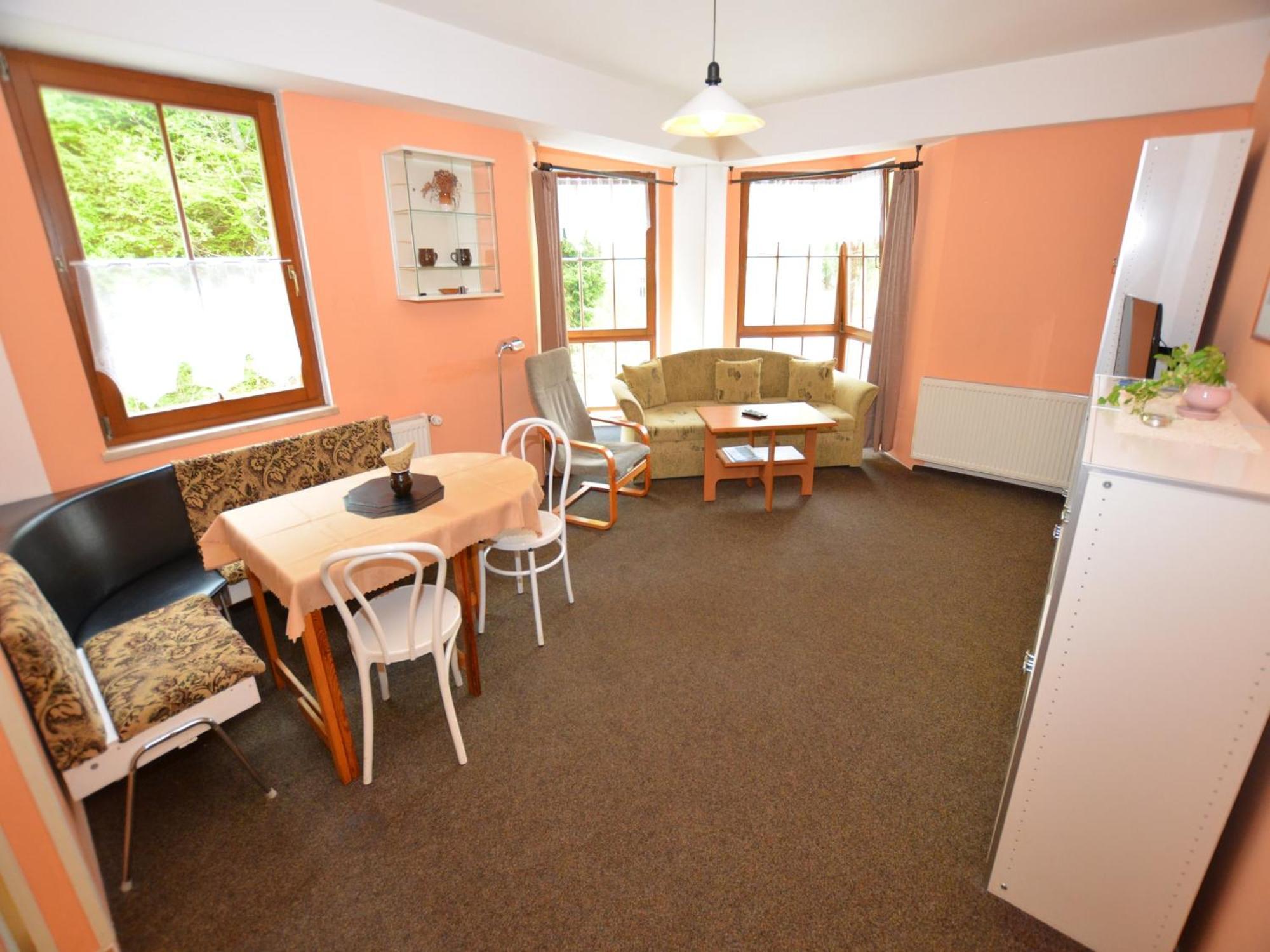 Snug Apartment In Jachymov Near Ski Area エクステリア 写真